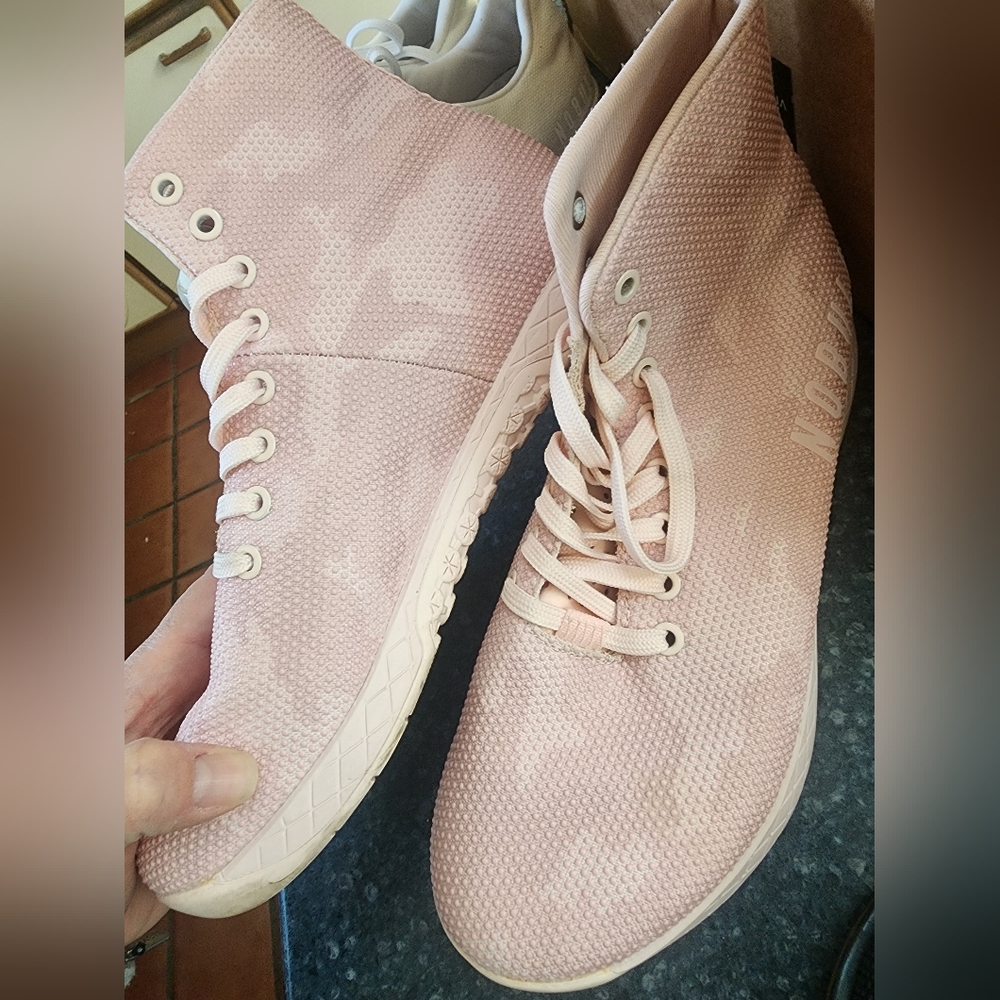 Nobull pink camo hightops euc W10